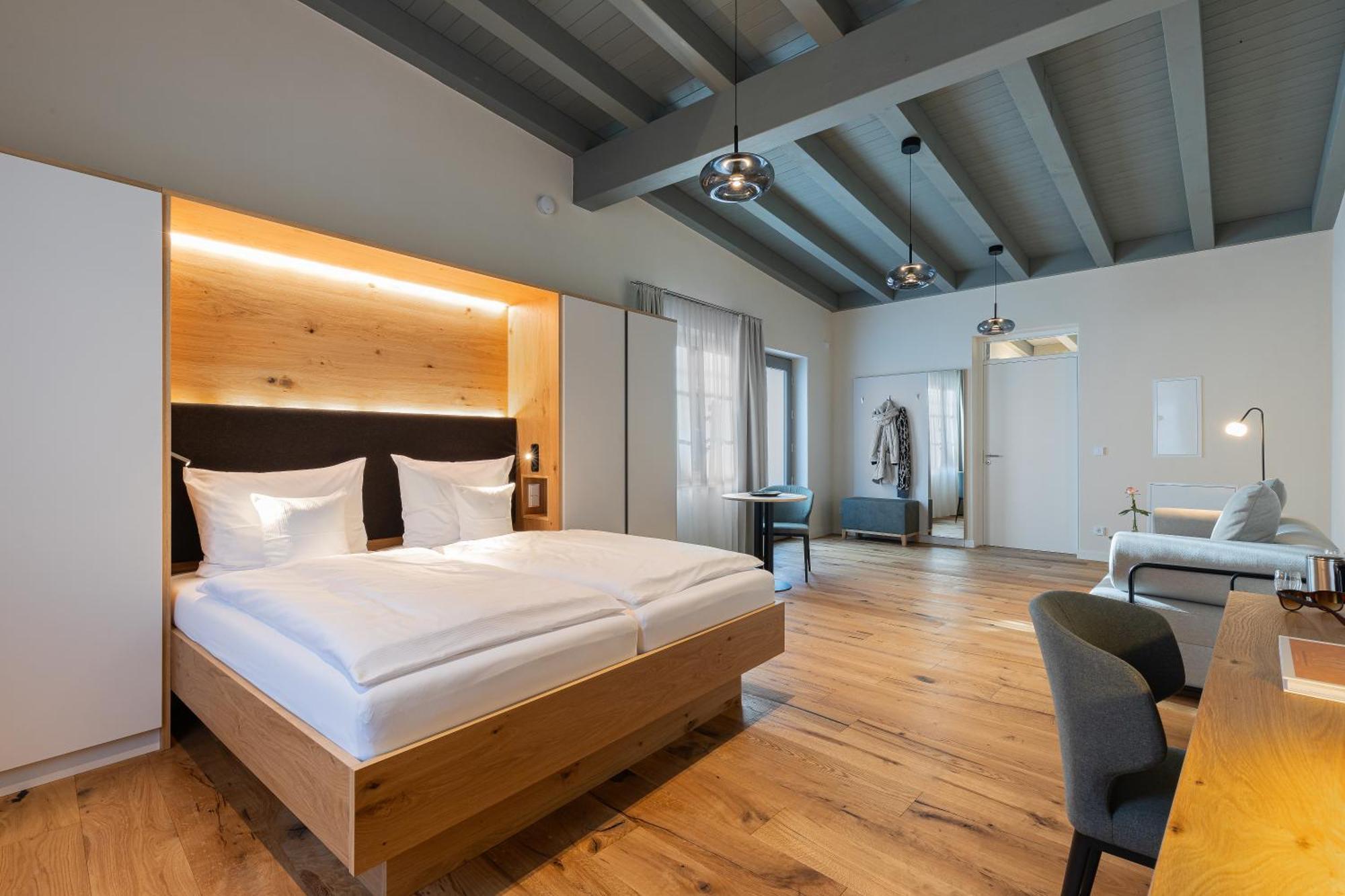 Boutique Hotel Gruener Zweig Schlettau Ngoại thất bức ảnh