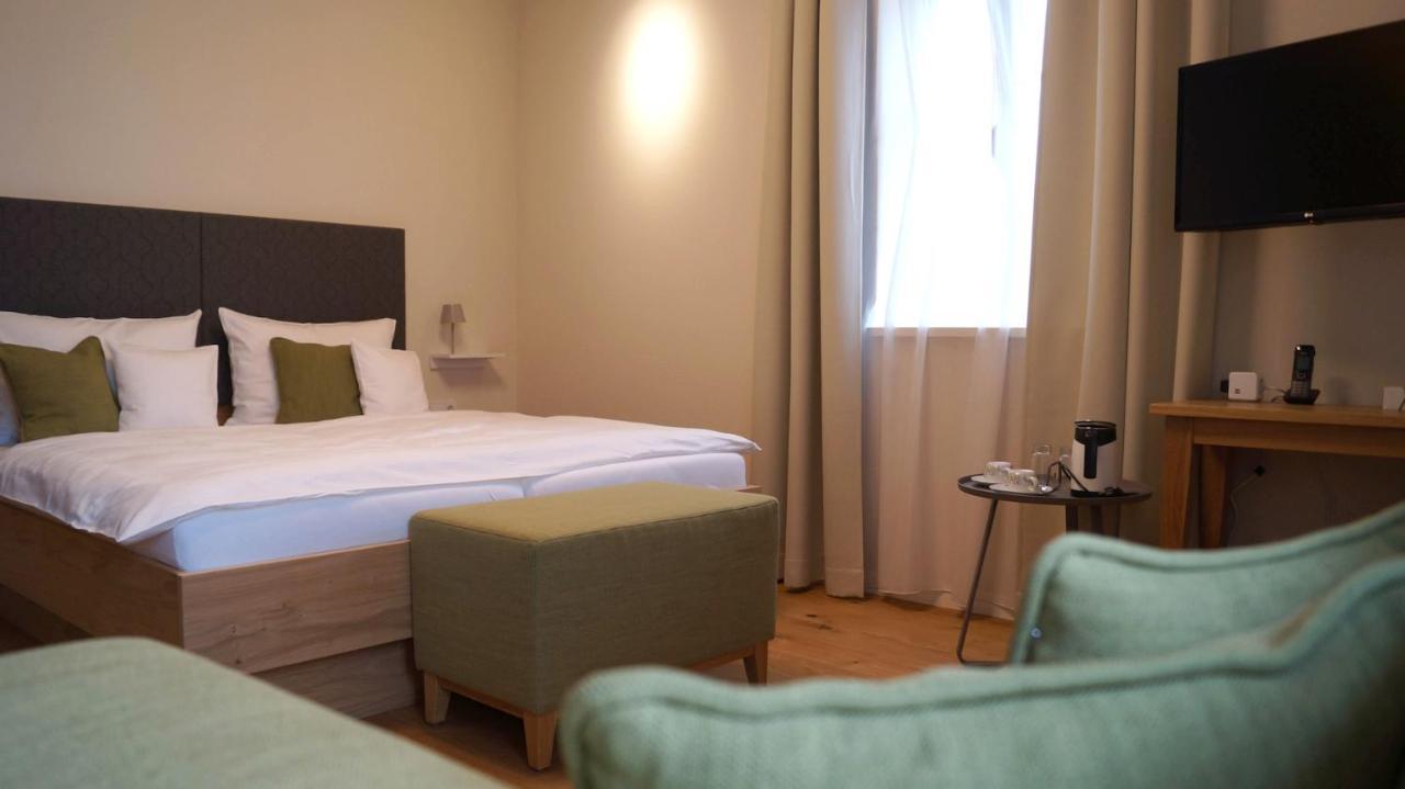 Boutique Hotel Gruener Zweig Schlettau Ngoại thất bức ảnh